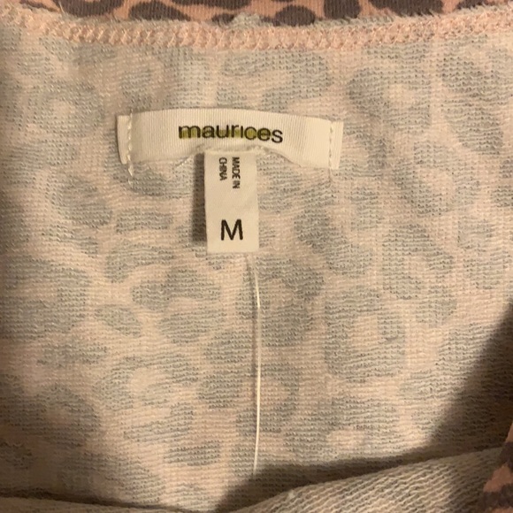 Maurices cheetah top - Picture 2 of 5